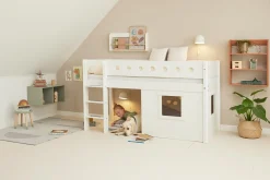 Shop FLEXA Halvhøj Seng Med Lige Stige & Traehyttesengefronter, Hvid Ramme. White