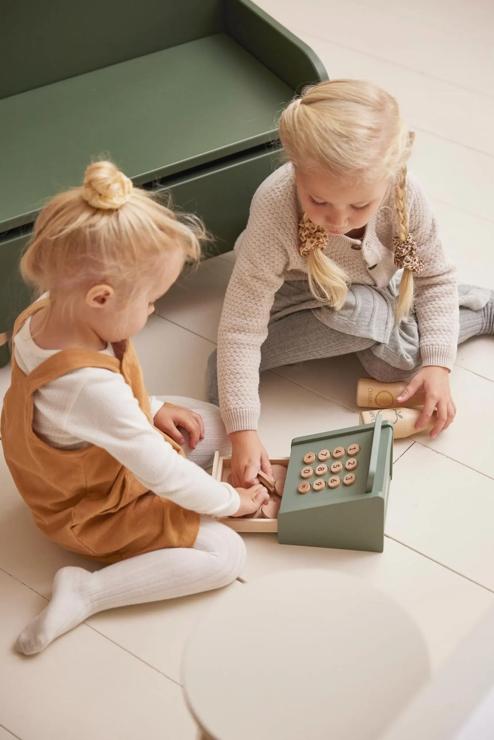 Best FLEXA Kasseapparat Dusty Green/Birch Plywood